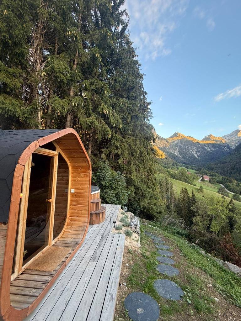 Sauna facing the Aravis