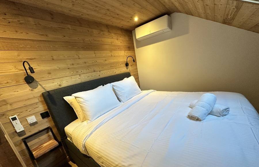 Chambre prête pour la location / Bedroom ready for guests