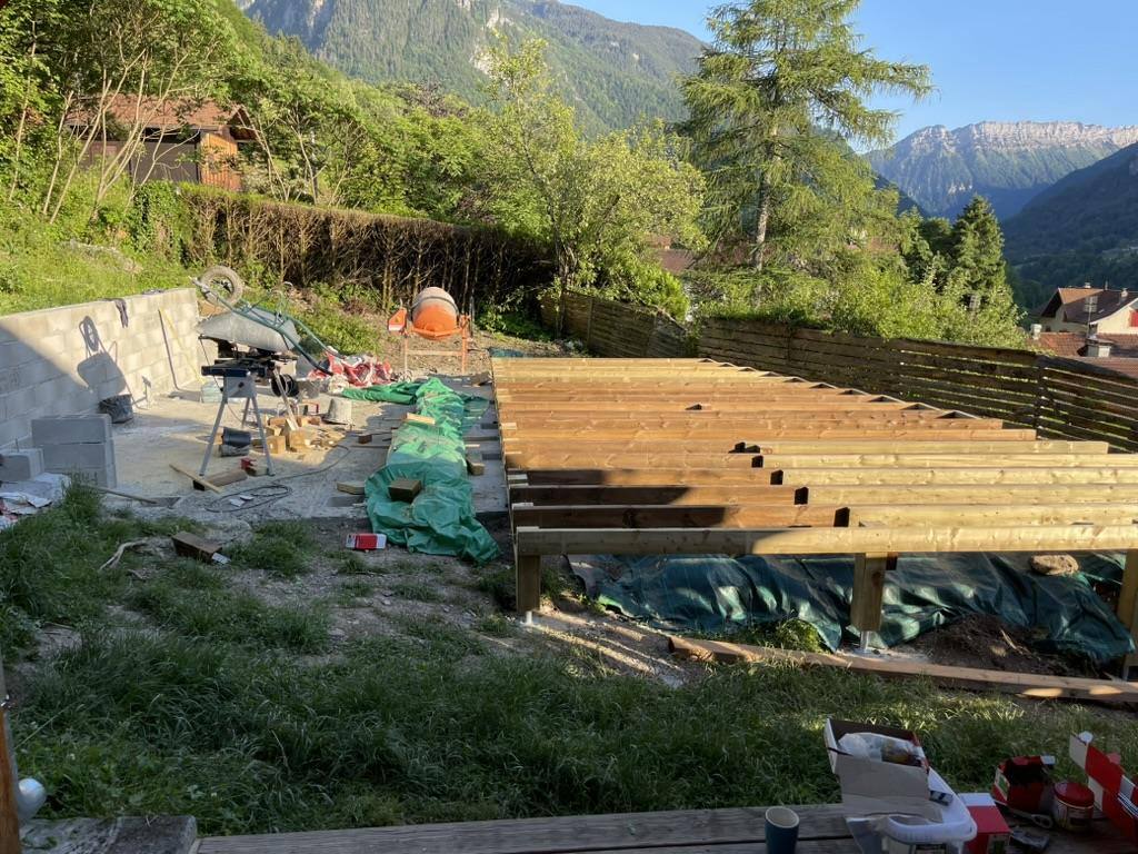 Deck joists going down