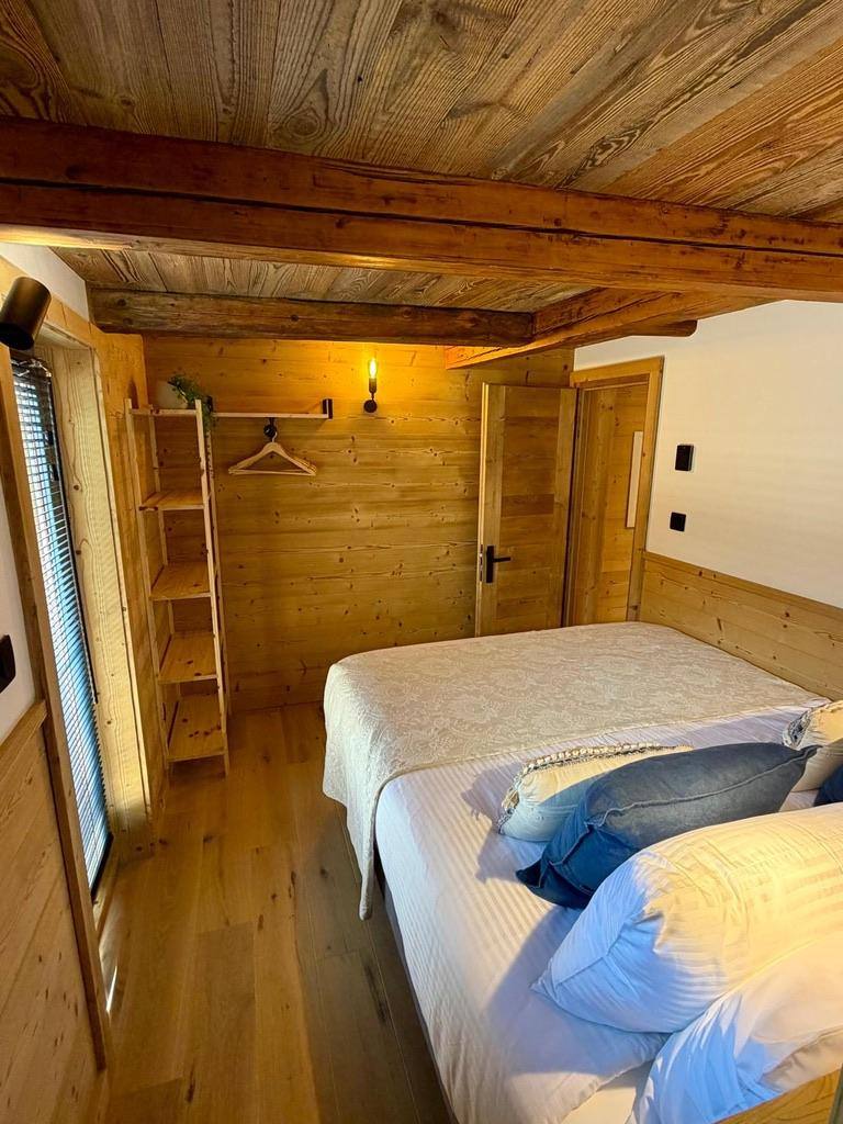 Bedroom &amp; storage